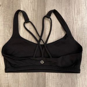 Lululemon Free to be bra